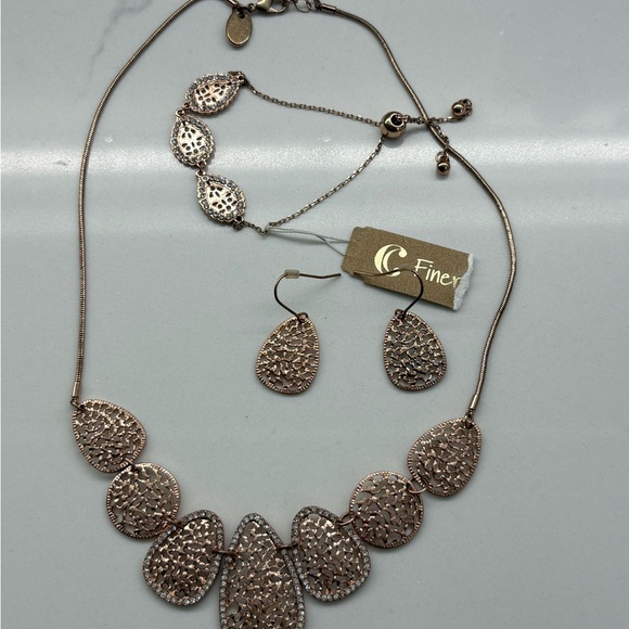 Gold Jewelry Bundle - Picture 11 of 12